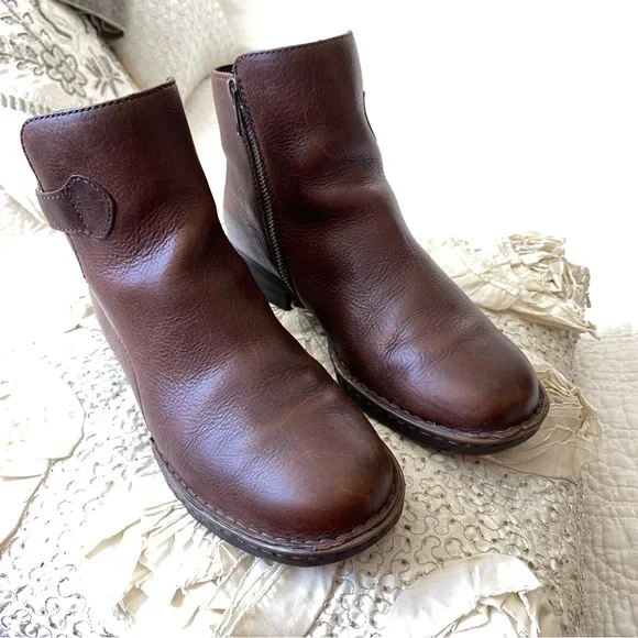 Born Brown Leather Ankle Boots Zip Up Sides Size 8 - Picture 13 of 16